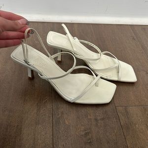 White mini open toes sandals heels
